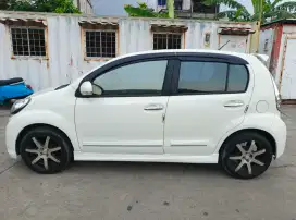 Dijual daihatsu sirion 2017