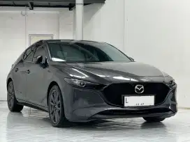 MAZDA 3 HATCHBACK 2022 LIKE NEW