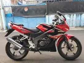 honda cbr old 150 merah thn 2007 mulus orisinil simpanan