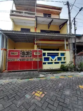 DIJUAL SEGERA Rumah 3 Lantai Siap Huni di Pondok Lontar Indah Surabaya