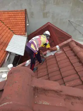BUTUH PERBAIKAN ATAP RUMAH?