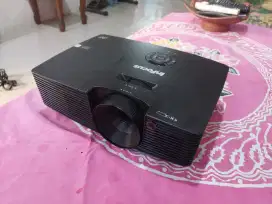 Proyektor INFOCUS IN114XV Bagus dan Berfungsi baik dan normal