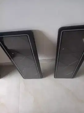 Dudukan Plat Nomor Mobil