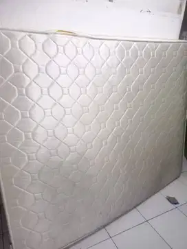 Kasur spring bed