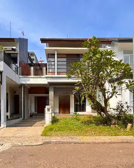Rumah Dijual Cepat Cluster Exclusive Emerald Bintaro Jaya dengan Club