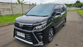 Toyota Voxy 2.0 AT 2018 Hitam KM72Rbuan TGN 1 Bebas LAKA BANJR TDP20jt