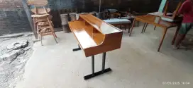Meja belajar premium