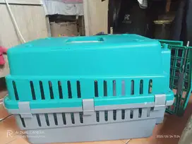 Kandang kucing, BARU. Warna hijau tosca kombinasi abu