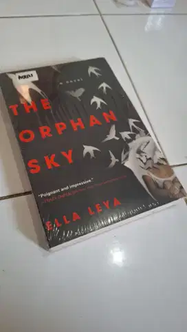 Buku The Orphan Sky
