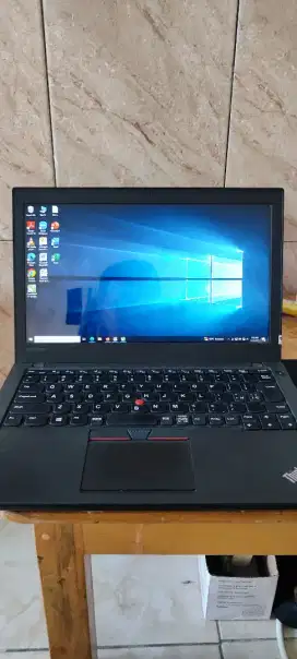 Laptop thinkpad X260 Core i3 Generasi 6 Ram 8Gb SSD 128Gb Full Hd