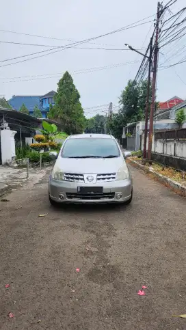 GRAND LIVINA XV 1.8 MATIC