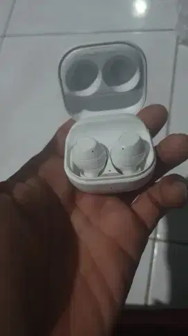 SAMSUNG GALAXY BUDS FE