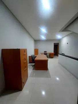 Ruko 3 Lantai Siap Pakai di Jalan Terusan Jakarta Antapani