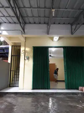 Disewakan Ruko 2 lantai dekat gapura Si Pitung Setu Babakan Jaksel