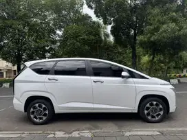 Hyundai Stargezer Prime Two Tone Matic 2022 Putih