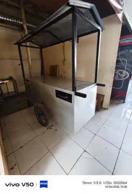 Counter for restaurant