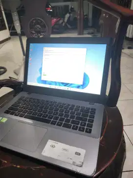 Laptop Asus x442uf