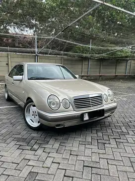 Mercedes benz w210