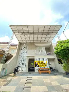 DIJUAL Rumah Vila Valensia Siap huni SURABAYA FULL FURNISH MEWAH