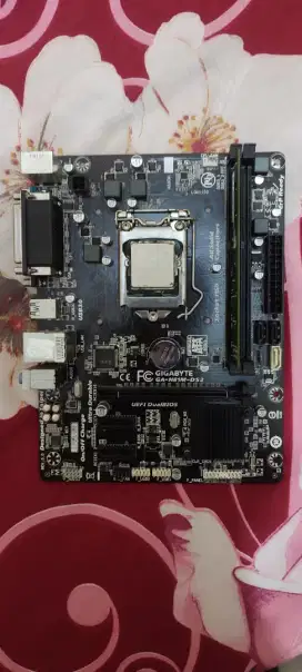 Mainboard Gigabyte GA-H81M-DS2 + Core i3 - 4130
