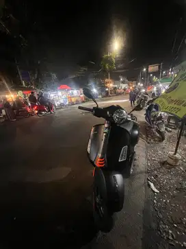 Vespa GTS Super Sport 2025 Black