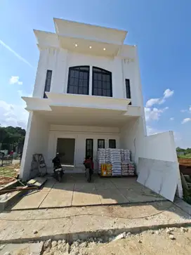 Rumah Mewah Nuansa Eropa Bebas Banjir dan Strategis di Selatannya BSD