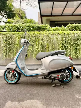 DI JUAL CEPAT VESPA ELLETRICA
