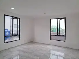 Ruko 3 Lantai Plus Rooftop Dekat Stasiun KRL Pasar Minggu