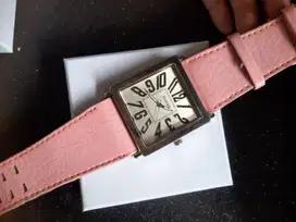 Jam Tangan Wanita Vintage by Gues*