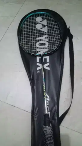 Raket yonex nanoray800