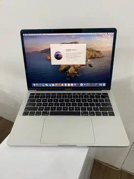 Macbook Pro 2018 8/256 13 Murah!