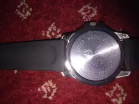 Dijual cepat jam tangan antik merk NIXON