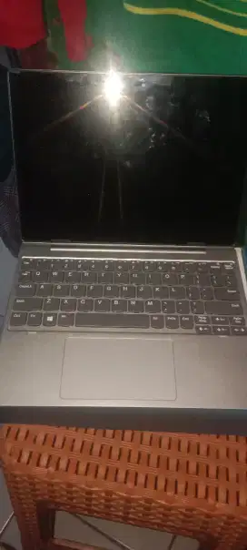 Lenovo Ideapad D330