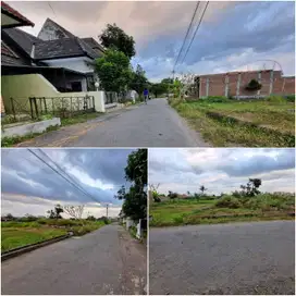 Tanah pinggir jalan aspal  utara jln damai jln kaliurang KM 8