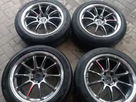 Dijual veleg ssw ring 18 lebar 8,5 ban bonus veleg mulus