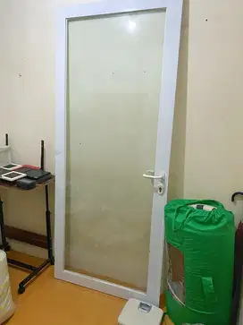Pintu Kaca Alumunium