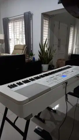 Yamaha DGX 650 digital piano