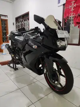 Ninja 250 R ninja 250 karbu hitam low km