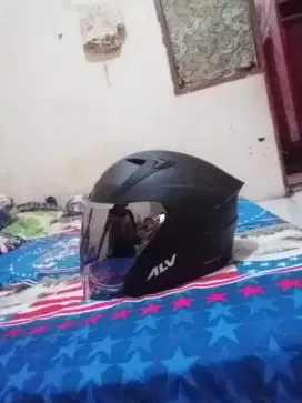 Helm alv warna hitam dop