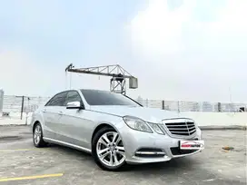 Mercedes Benz E300 Avantgarde Panoramic Tahun 2012 Matic Abu-abu