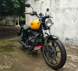 Kredit/TT Royal Enfield 350 Classic Chrome Red modif knalpot Meteor
