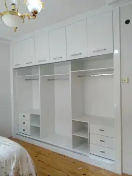 ALmari pakaian,wardrobe,desain kamar tidur, lemari pakaian full plafon