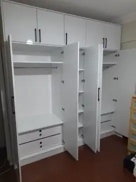 ALmari pakaian,wardrobe,desain kamar tidur, lemari pakaian full plafon
