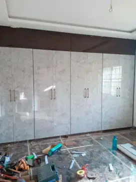 ALmari pakaian,wardrobe,desain kamar tidur, lemari pakaian full plafon
