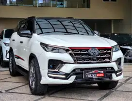 FULL SPEC!! TOYOTA FORTUNER 2.4 TRD SPORTIVO AUTOMATIC 2021 PUTIH