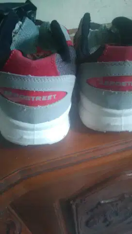 Sepatu Aerostreat Size 42 .Nego