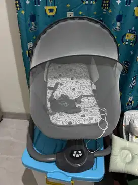 Dijual bouncer baby elle waltz