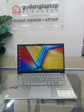 Asus Vivobook Go E1404FA Ryzen 3 7320U like new