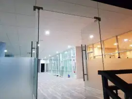 Pintu kaca, Partisi Kaca tempered
