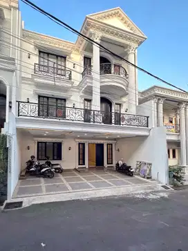 Rumah Baru Mewah Siap Huni Dalam Cluster Akses Strategis Di Kebagusan